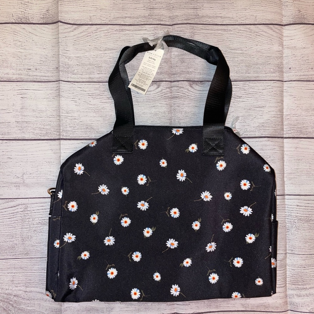 NWT Alice + Olivia Daisy Print Duffel Bag